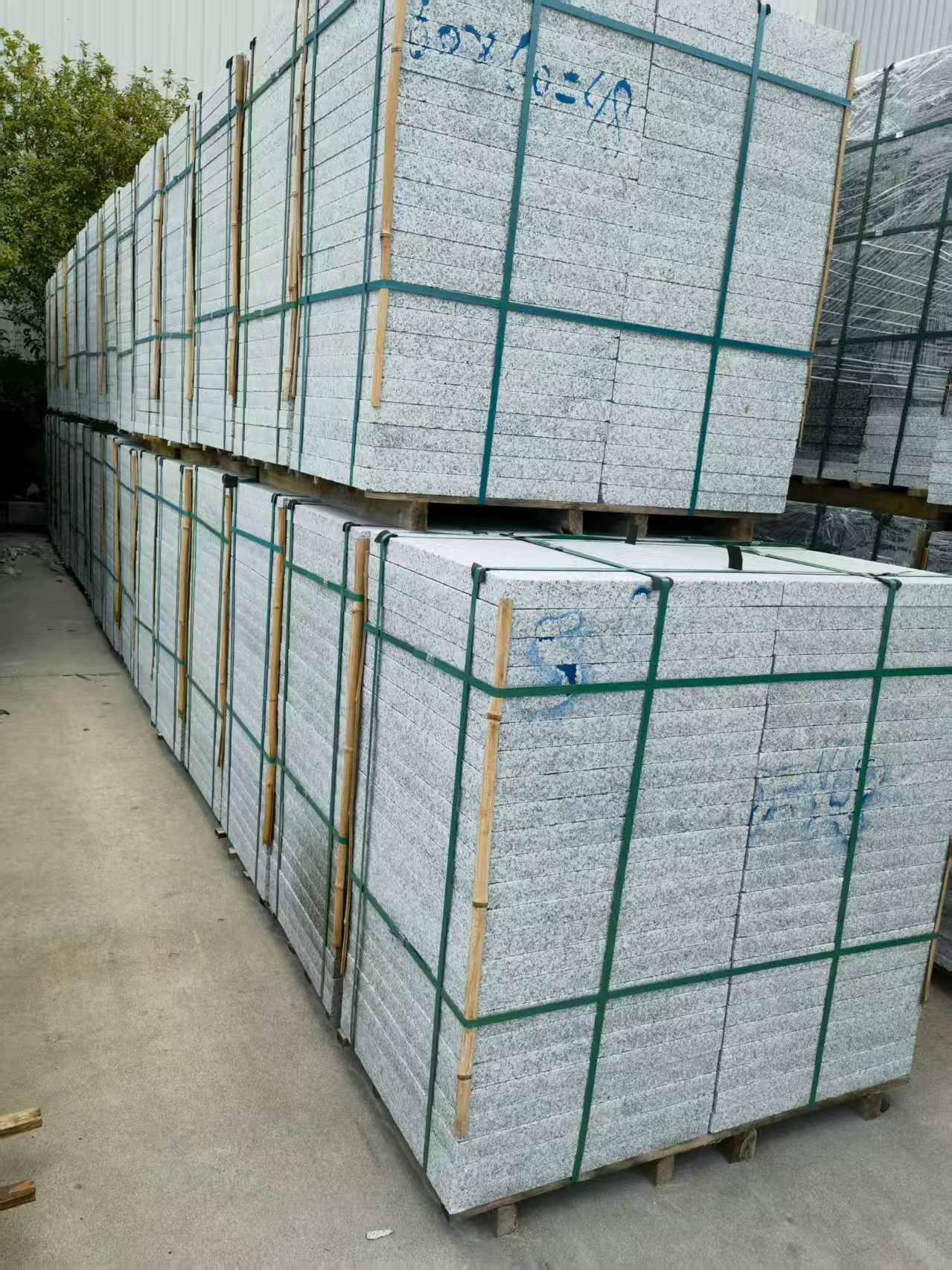 上饶 大花芙蓉白火烧成品，市政园林广场地铺石