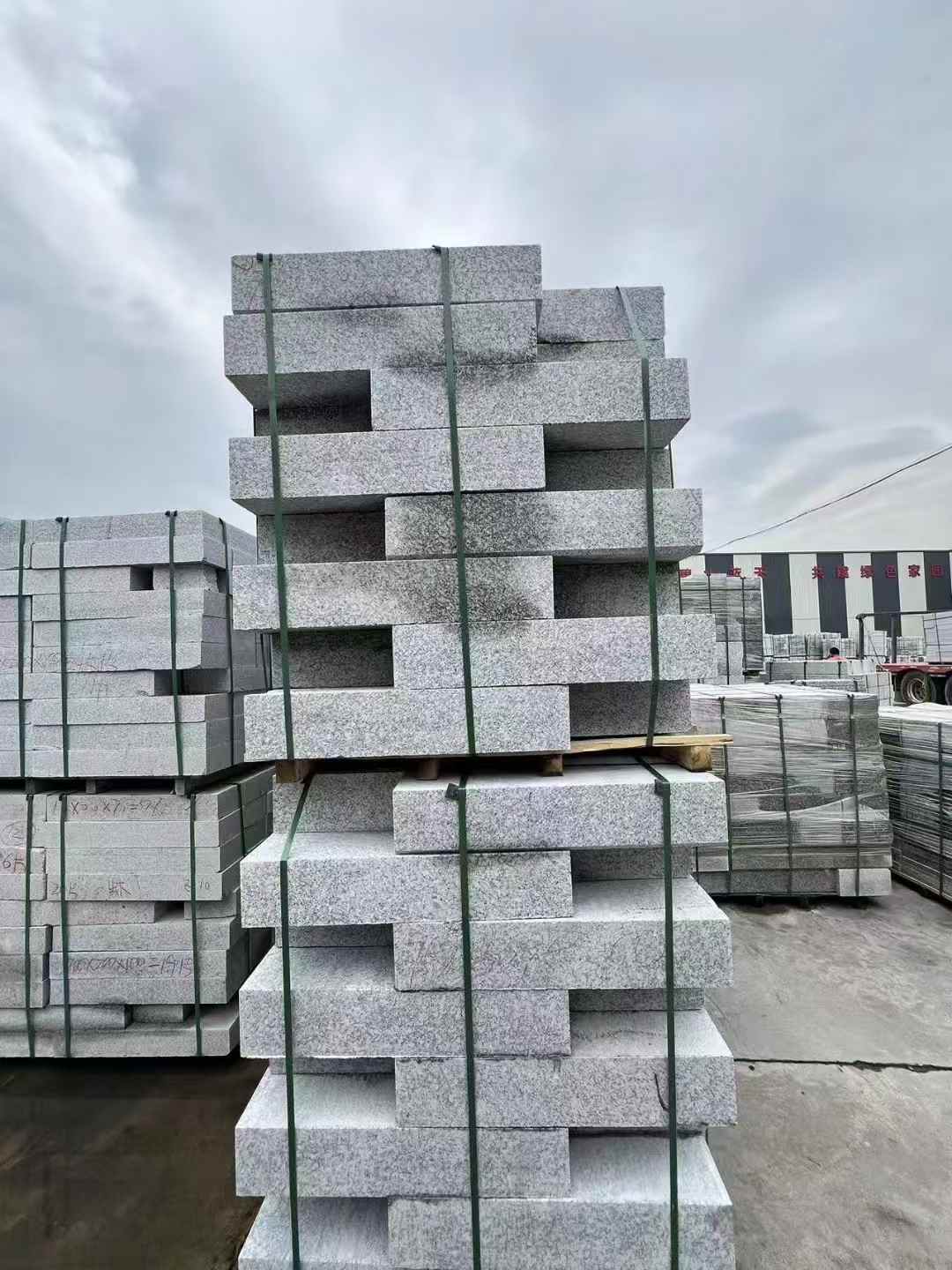 上饶 芙蓉白路沿石