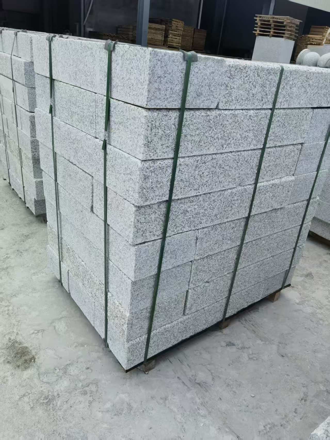 上饶 芙蓉白火烧两面路沿石