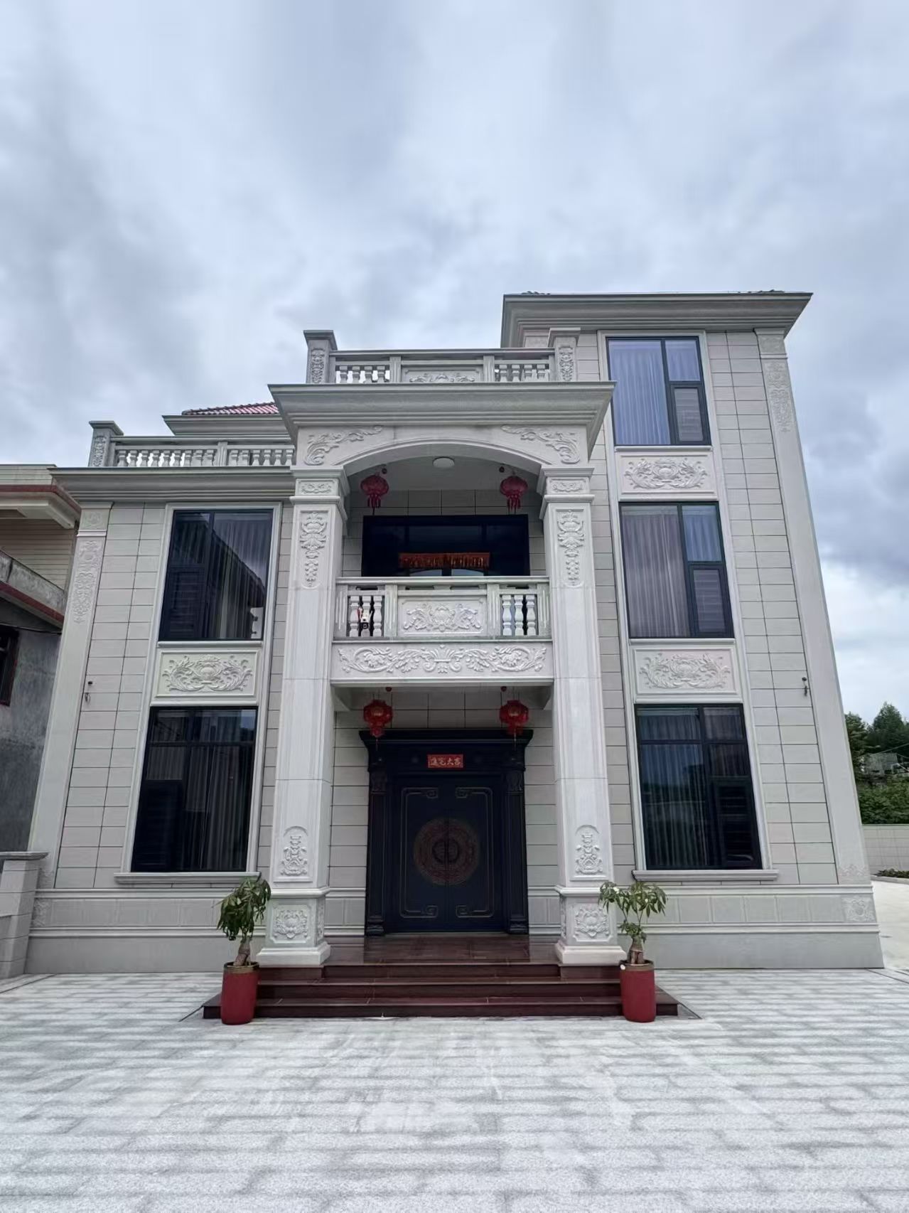 上饶 芝麻白石材别墅干挂案例展示